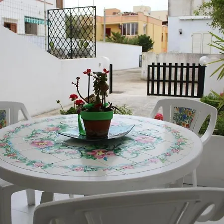 Trilocale Piano Terra In Baia Apartment